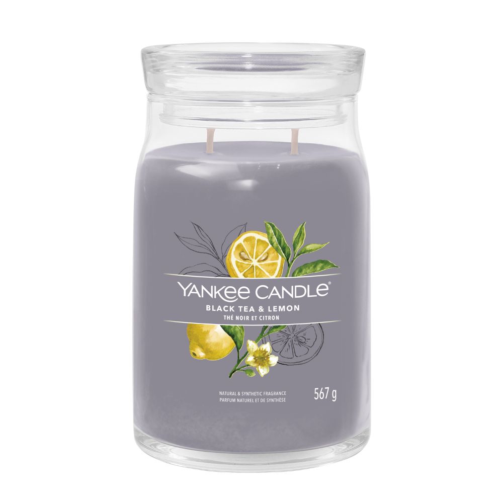 https://www.scentsandhome.de/wp-content/uploads/sites/2/2025/09/Yankee-Candle-Black-Tea-Lemon-www.geurvoorjehuis.nl_-2.jpg