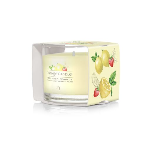 https://www.scentsandhome.de/wp-content/uploads/sites/2/2025/09/Yankee-Candle-Filled-Votive-Iced-Berry-Lemonade-www.geurvoorjehuis.nl_-1-3.jpg