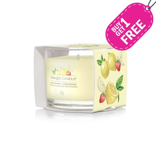 https://www.scentsandhome.de/wp-content/uploads/sites/2/2025/09/Yankee-Candle-Filled-Votive-Iced-Berry-Lemonade-www.geurvoorjehuis.nl_-4.jpg