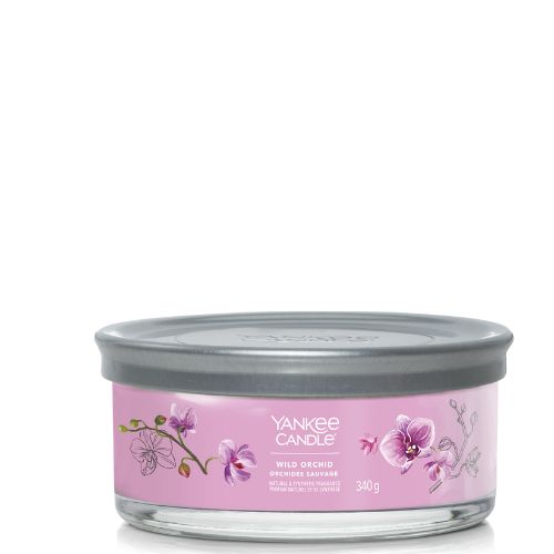 https://www.scentsandhome.de/wp-content/uploads/sites/2/2025/09/Yankee-Candle-Signature-5-Wick-Tumbler-Wild-Orchid-www.geurvoorjehuis.nl_-2.jpg