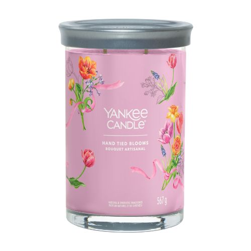 https://www.scentsandhome.de/wp-content/uploads/sites/2/2025/09/Yankee-Candle-Signature-Large-Tumbler-Hand-Tied-Blooms-www.geurvoorjehuis.nl_-2.jpg