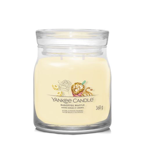https://www.scentsandhome.de/wp-content/uploads/sites/2/2025/09/Yankee-Candle-Signature-Medium-Jar-Banoffee-Waffle-www.geurvoorjehuis.nl_-2.jpg