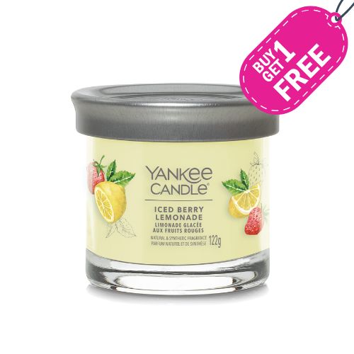 https://www.scentsandhome.de/wp-content/uploads/sites/2/2025/09/Yankee-Candle-Signature-Small-Tumbler-Iced-Berry-Lemonade-www.geurvoorjehuis.nl_-2.jpg