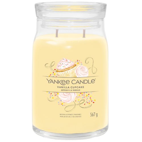 https://www.scentsandhome.de/wp-content/uploads/sites/2/2025/09/Yankee-candle-Large-Signature-Jar-Vanilla-Cupcake-www.geurvoorjehuis.nl_-2.jpg