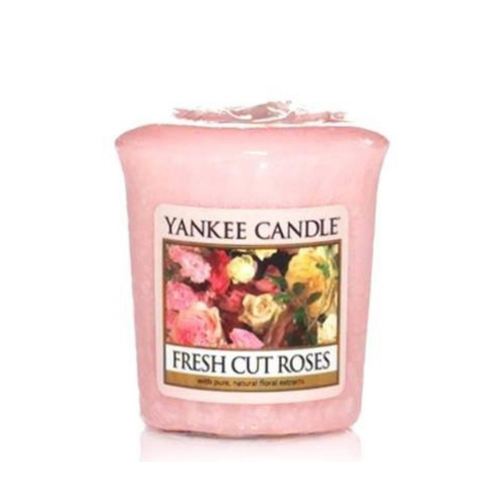 https://www.scentsandhome.de/wp-content/uploads/sites/2/2025/09/Yankee-candle-fresh-cut-roses-votive-www.geurvoorjehuis.nl_-5.png