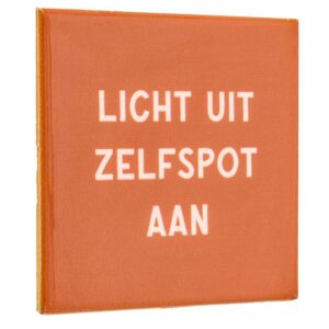 Kachel „Licht aus“ mit einem Hauch von Selbstironie