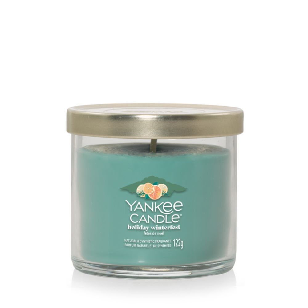 https://www.scentsandhome.de/wp-content/uploads/sites/2/2025/10/Yankee-Candle-Signature-Small-Tumbler-Holiday-Winterfest-www.geurvoorjehuis.nl_-1.jpg